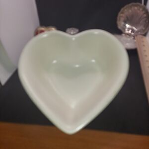 Vintage Pfaltzgraff Heirloom Heart Dish Bowl 8” White Ivory Stoneware USA Made